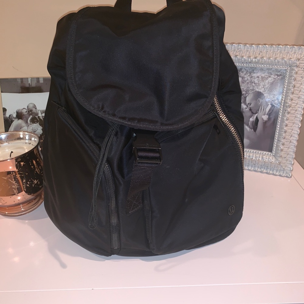 Lululemon Carry Onward 12L backpack black